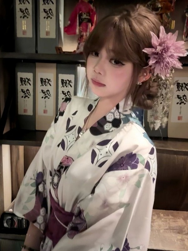 Japanese Women Formal Wear - Kimono traditionnel violet pour femmes, robe