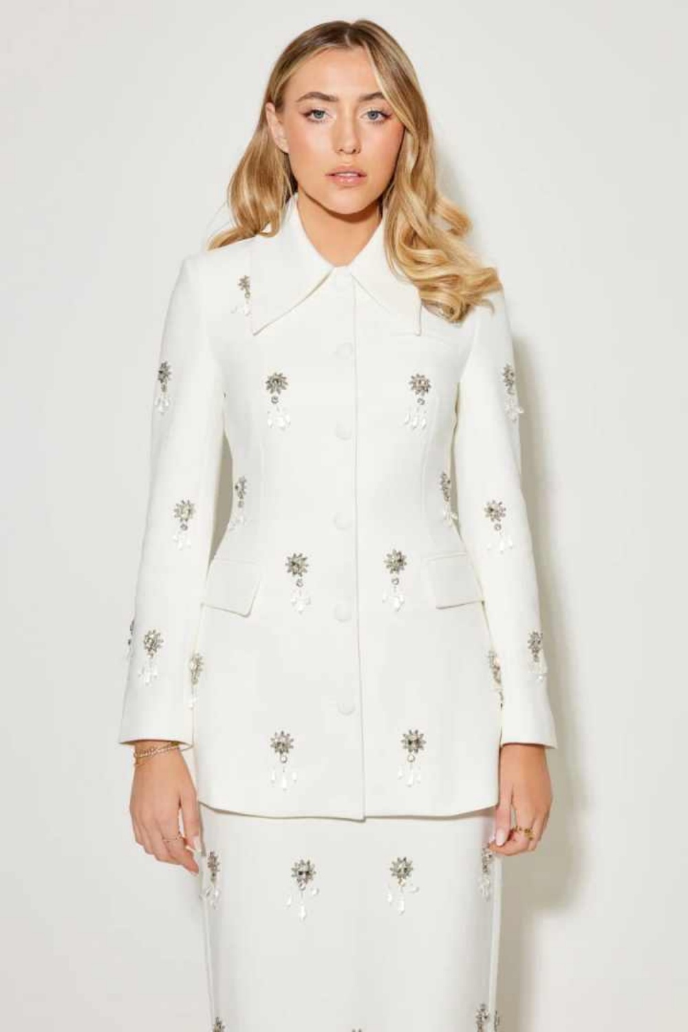 Costumes chics pour femmes, 2  - Women Formal Wear With Skirt avis et prix