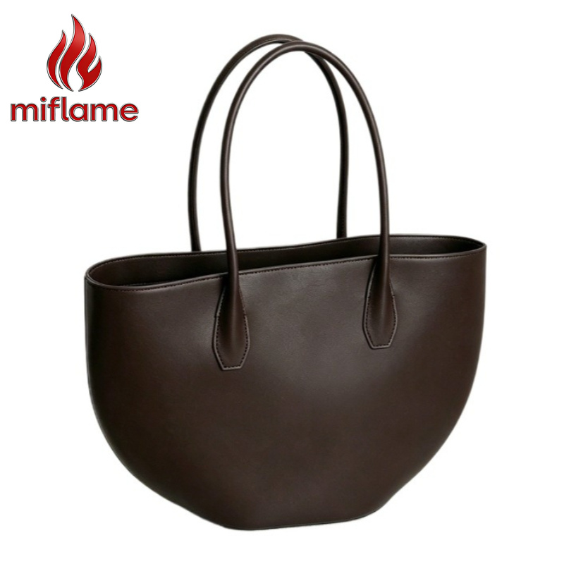 Sac fourre-tout de luxe demi-l - Shoulder Bag Structured avis et prix